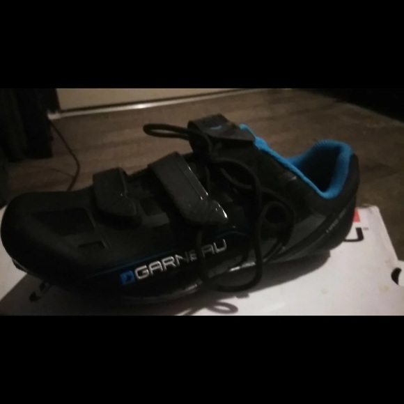 New size 8 - Picture 2 of 4